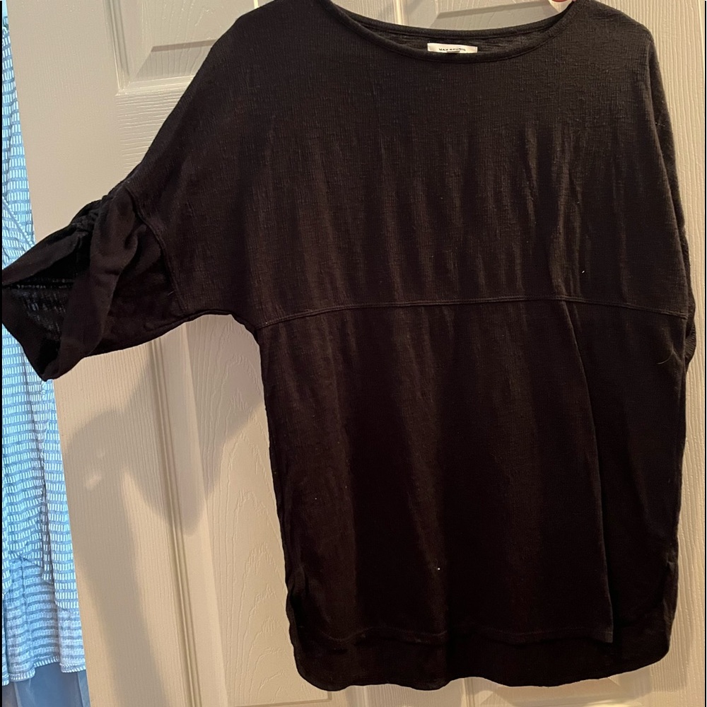 Max studio black tee 1/2 sleeves